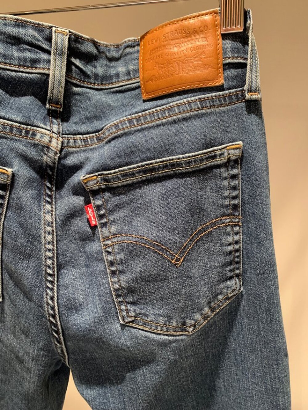 Levi’s Premium 721 High Rise Skinny Jeans — Medium Blue — W28 L30